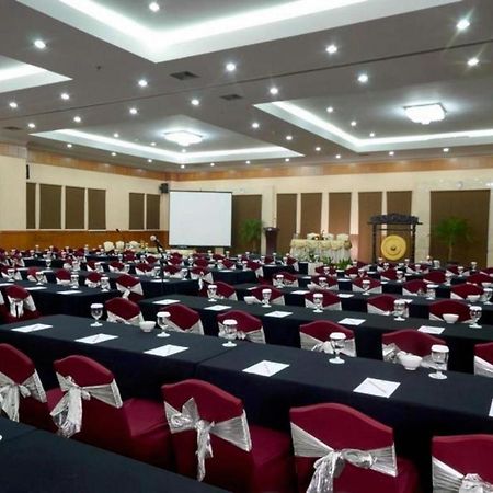 Grand Cempaka Business Hotel Jacarta Exterior foto