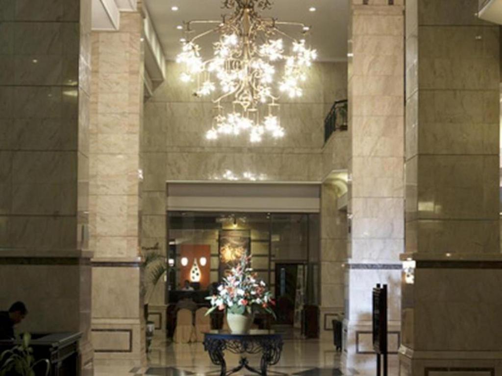 Grand Cempaka Business Hotel Jacarta Exterior foto